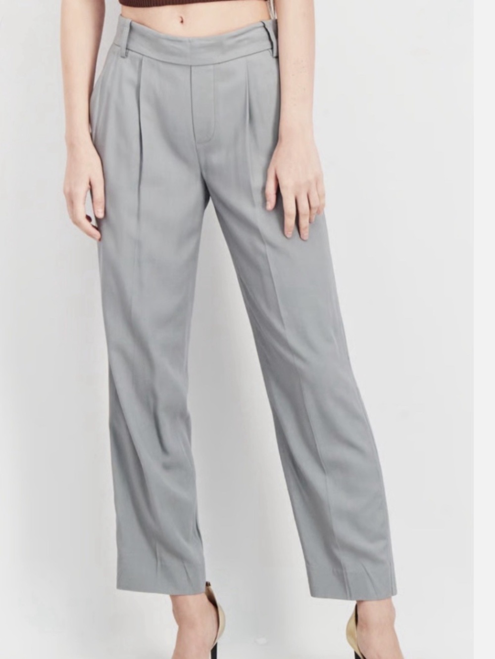 Vince, Gray Cropped Pleated Pull-On Trousers, M